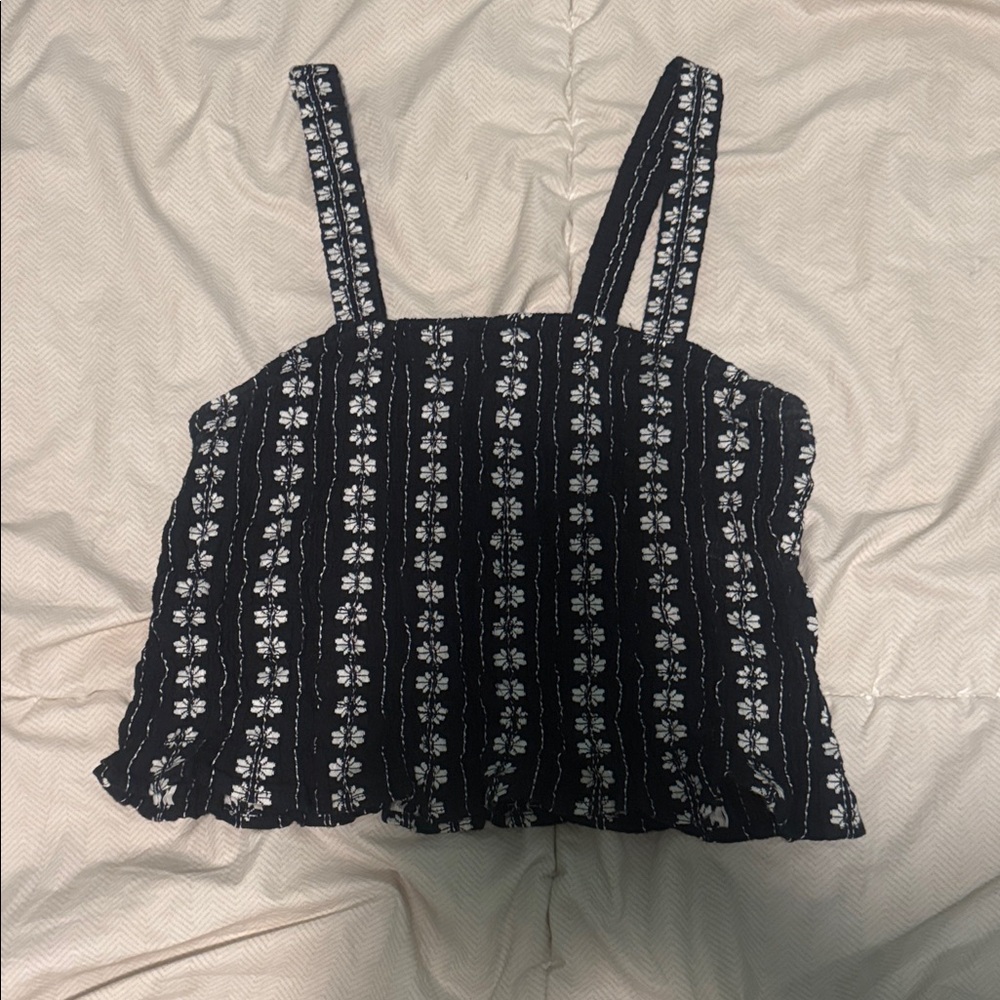 AE Floral Black and White Women's Crop Top